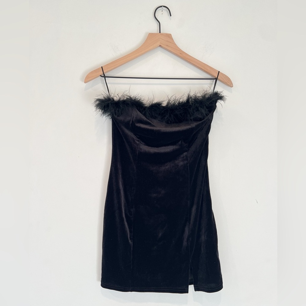NWT Superdown Symone feather and velvet mini party dress black small strapless - Picture 4 of 11